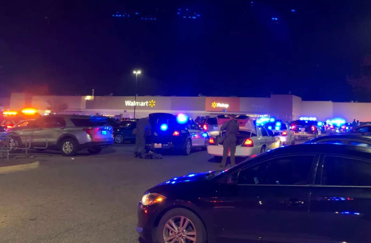 Fegyveres támadó ölt meg több embert egy üzletközpontban Virginia államban