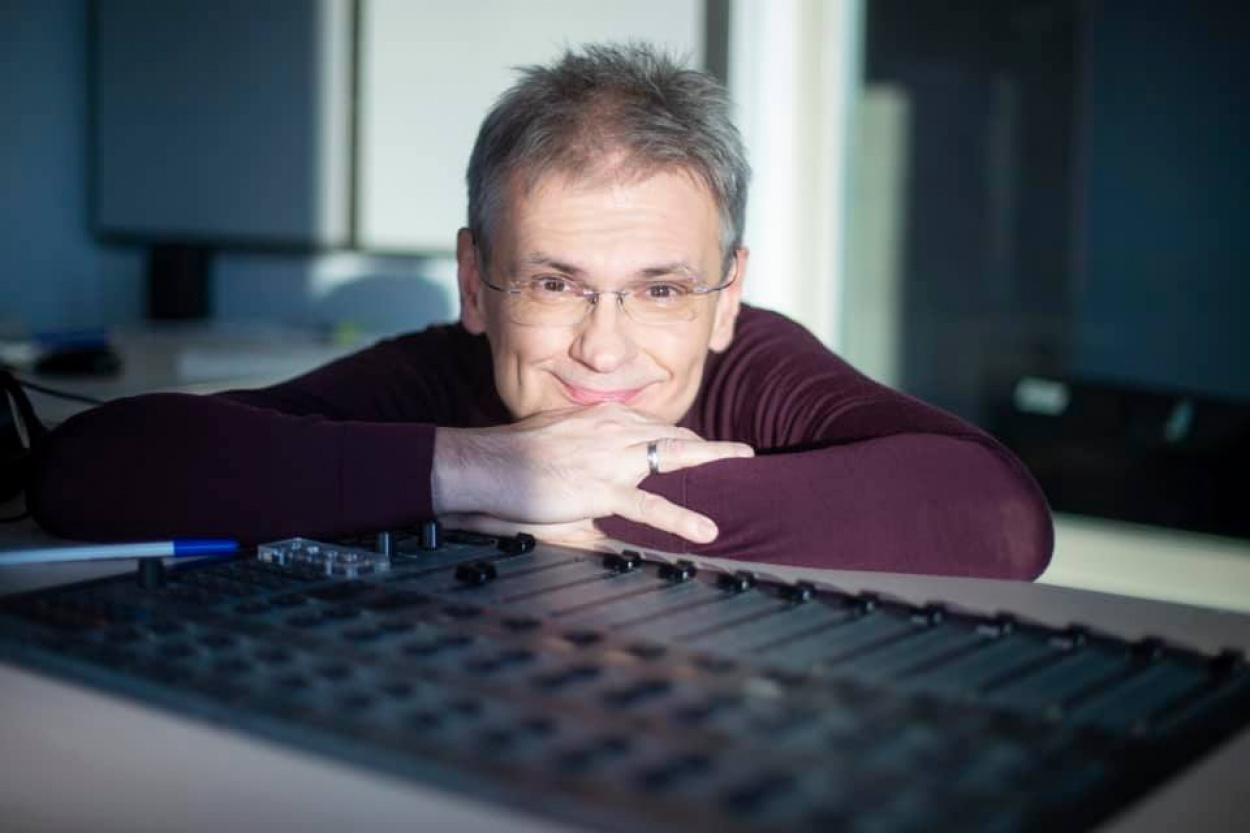 Jáksó László visszatér: ő vezeti A szemfényvesztő új gameshow-t a TV2-n